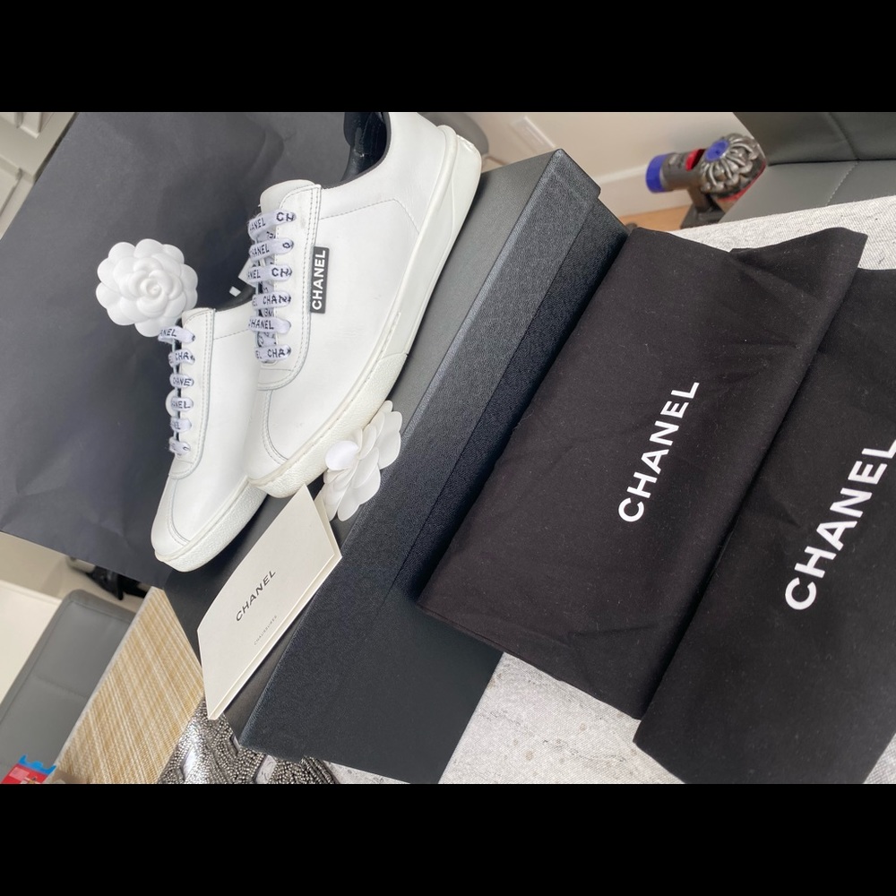 Chanel - Picture 6 of 10